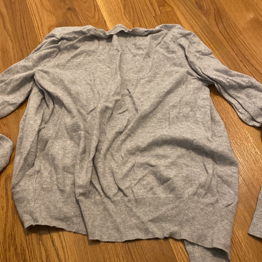 Grey sweater - Picture 2 of 5